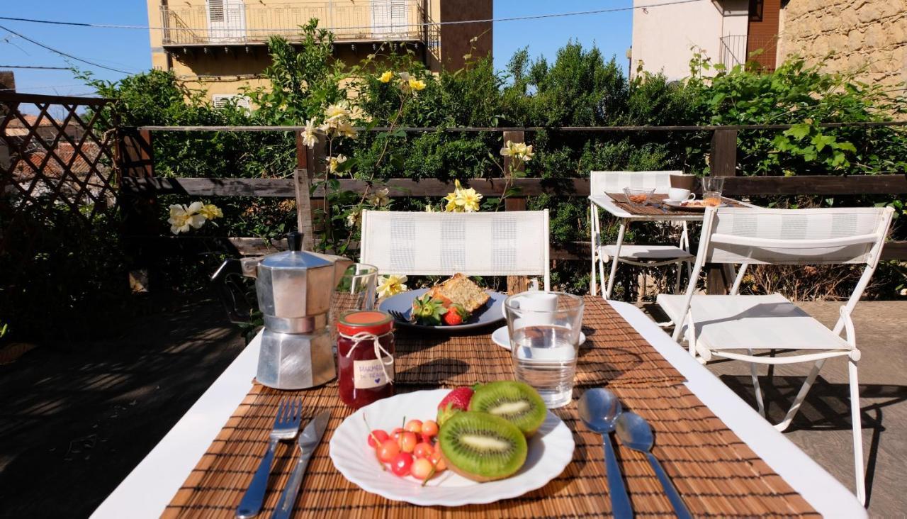 Il Miglio In Piu Bed & Breakfast Кастел ди Туза Екстериор снимка
