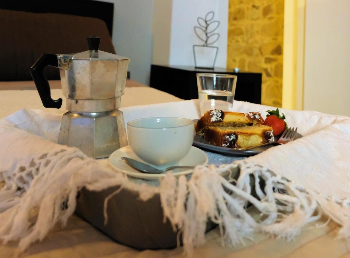 Il Miglio In Piu Bed & Breakfast Кастел ди Туза Екстериор снимка